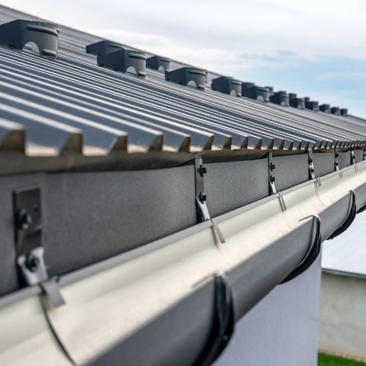 Aluminum gutter